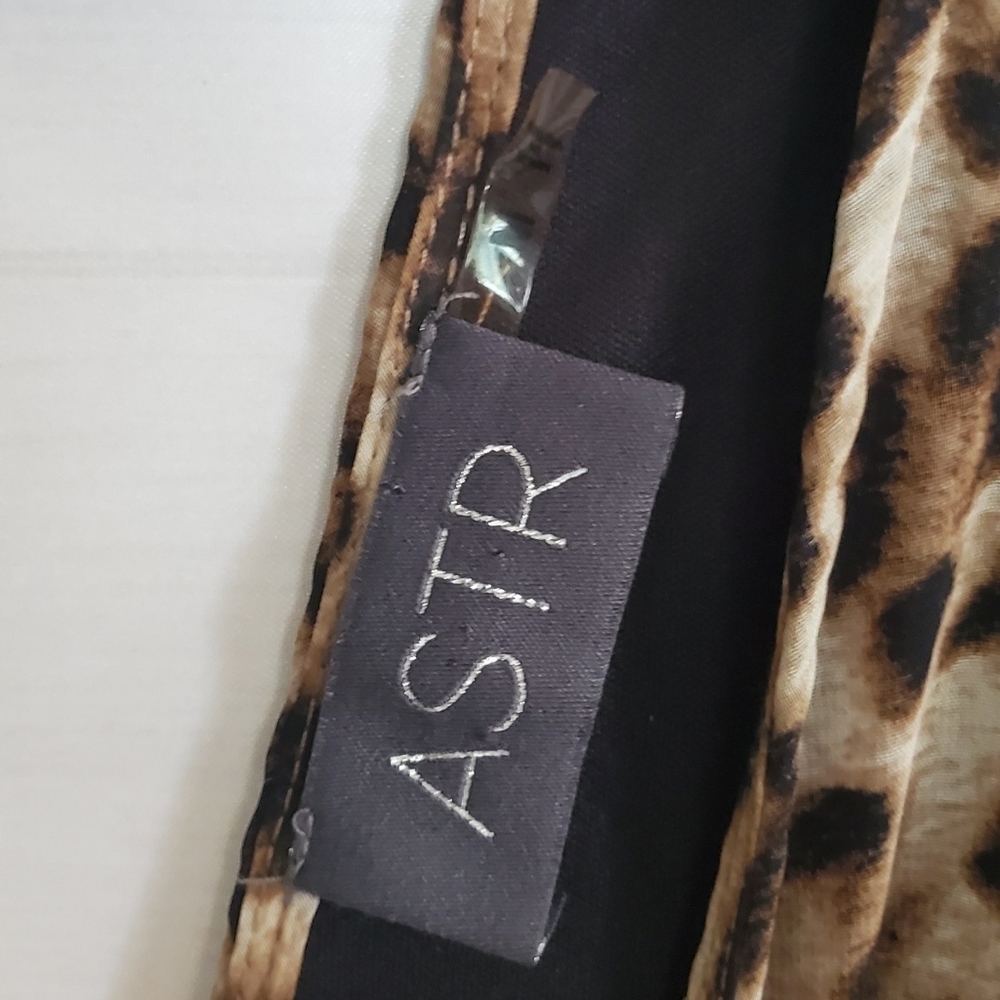 ASTR - Picture 5 of 5